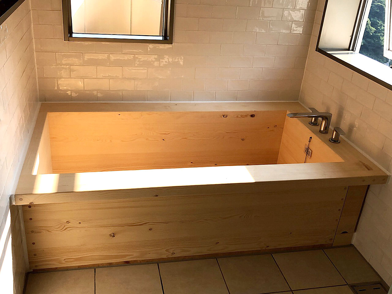 下田市Vホテル改修工事 | 高真建設の施工実績