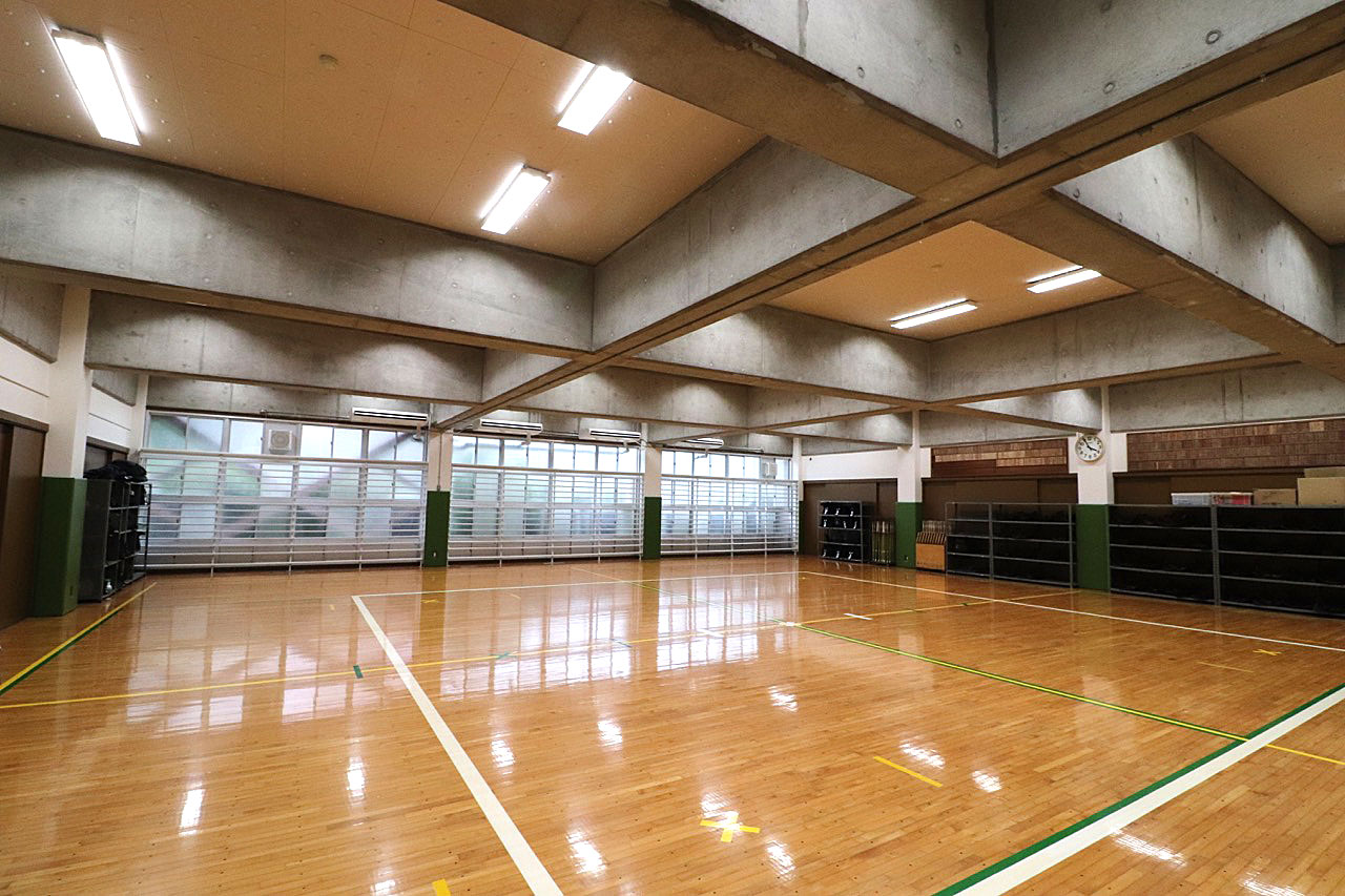 学校法人芝学園 体育館改修工事 | 高真建設の施工実績