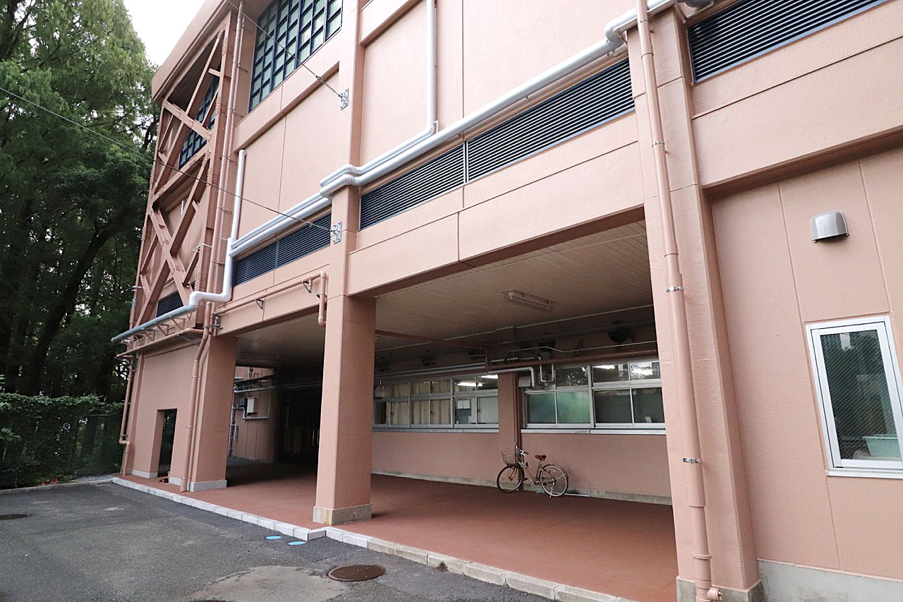 学校法人芝学園 体育館改修工事 | 高真建設の施工実績