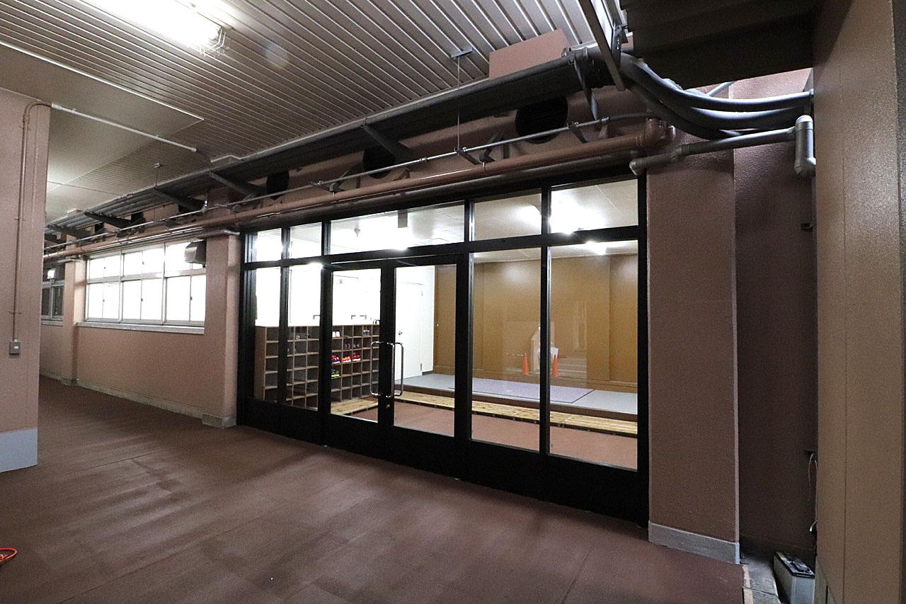 学校法人芝学園 体育館改修工事 | 高真建設の施工実績